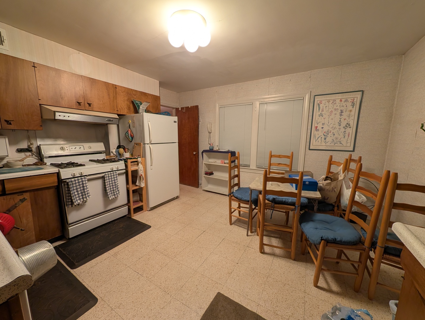 9319 N Knight Avenue