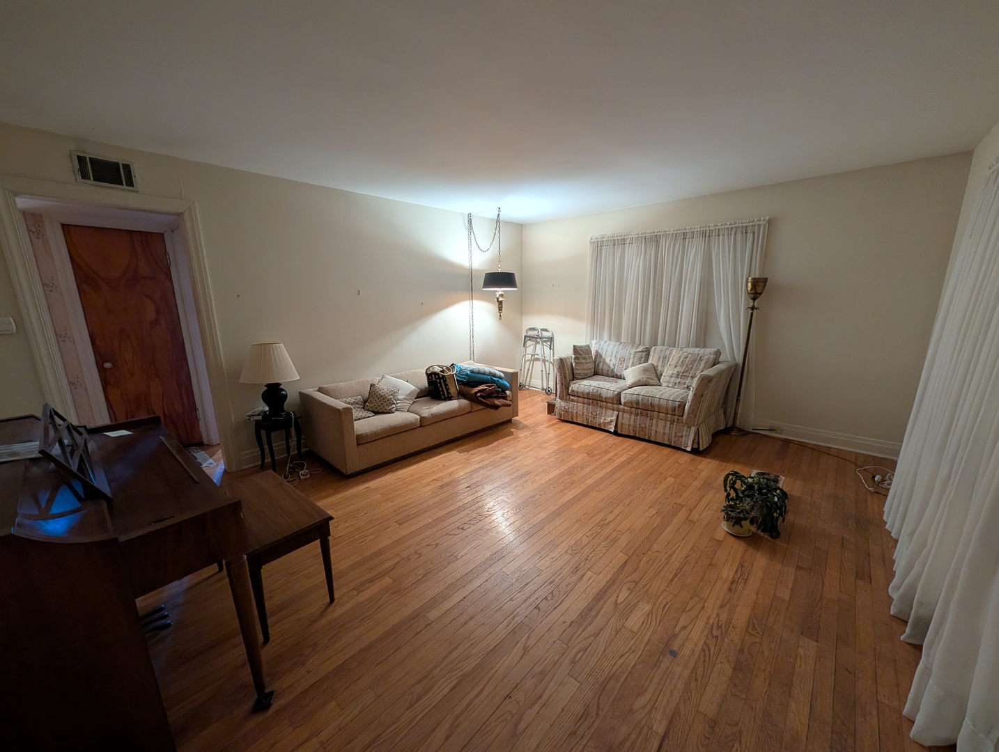 9319 N Knight Avenue