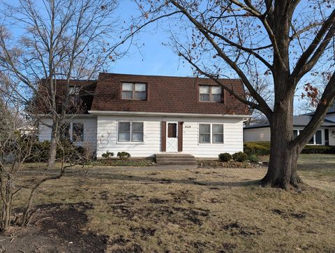 9319 N Knight Avenue Des Plaines IL 60016