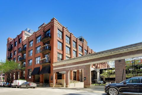Photo of 1000 W Washington Boulevard #145, Chicago, IL 60607 (MLS # 12630325)