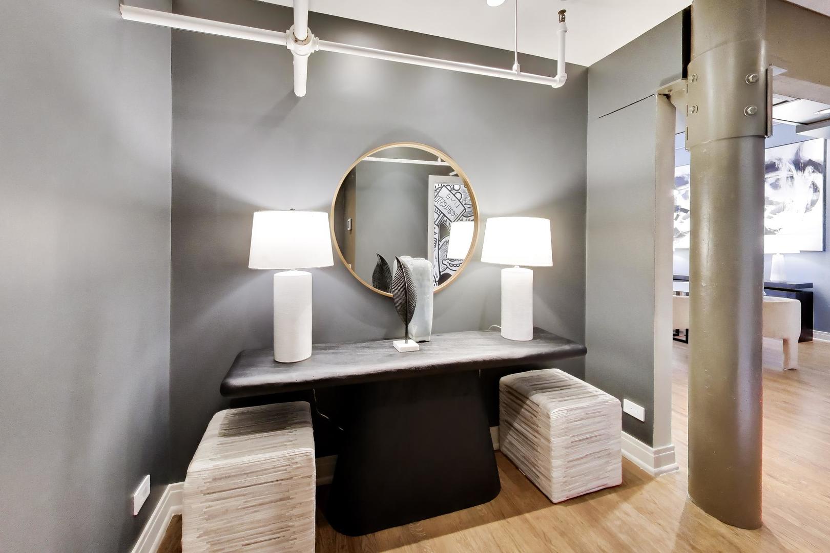 1000 W Washington Boulevard 145