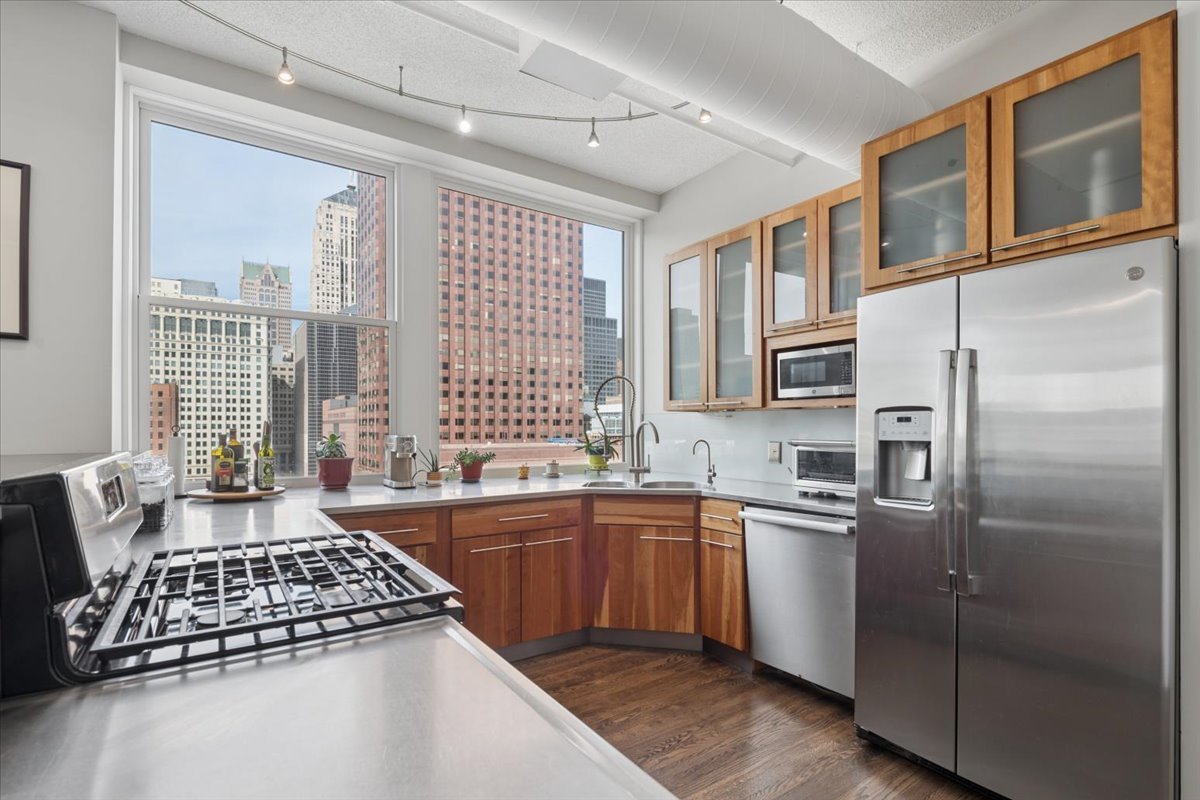 161 W HARRISON Street 901