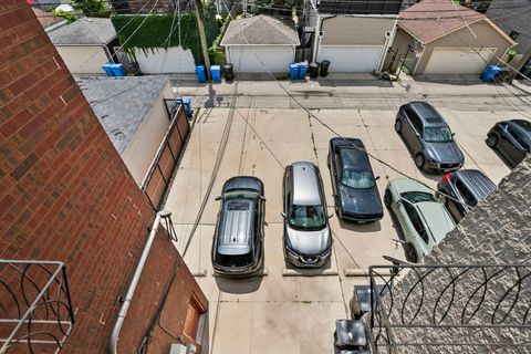 Tiny photo for 1927 W Belmont Avenue #3, Chicago, IL 60657 (MLS # 12586014)