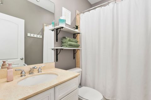 Tiny photo for 1927 W Belmont Avenue #3, Chicago, IL 60657 (MLS # 12586014)