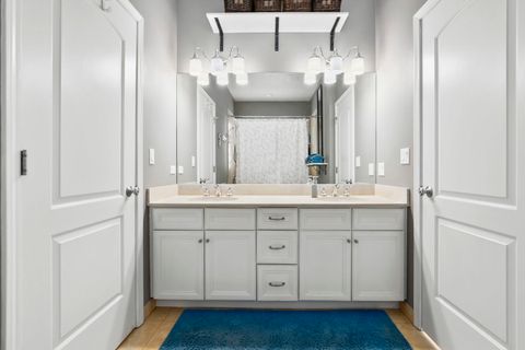 Tiny photo for 1927 W Belmont Avenue #3, Chicago, IL 60657 (MLS # 12586014)