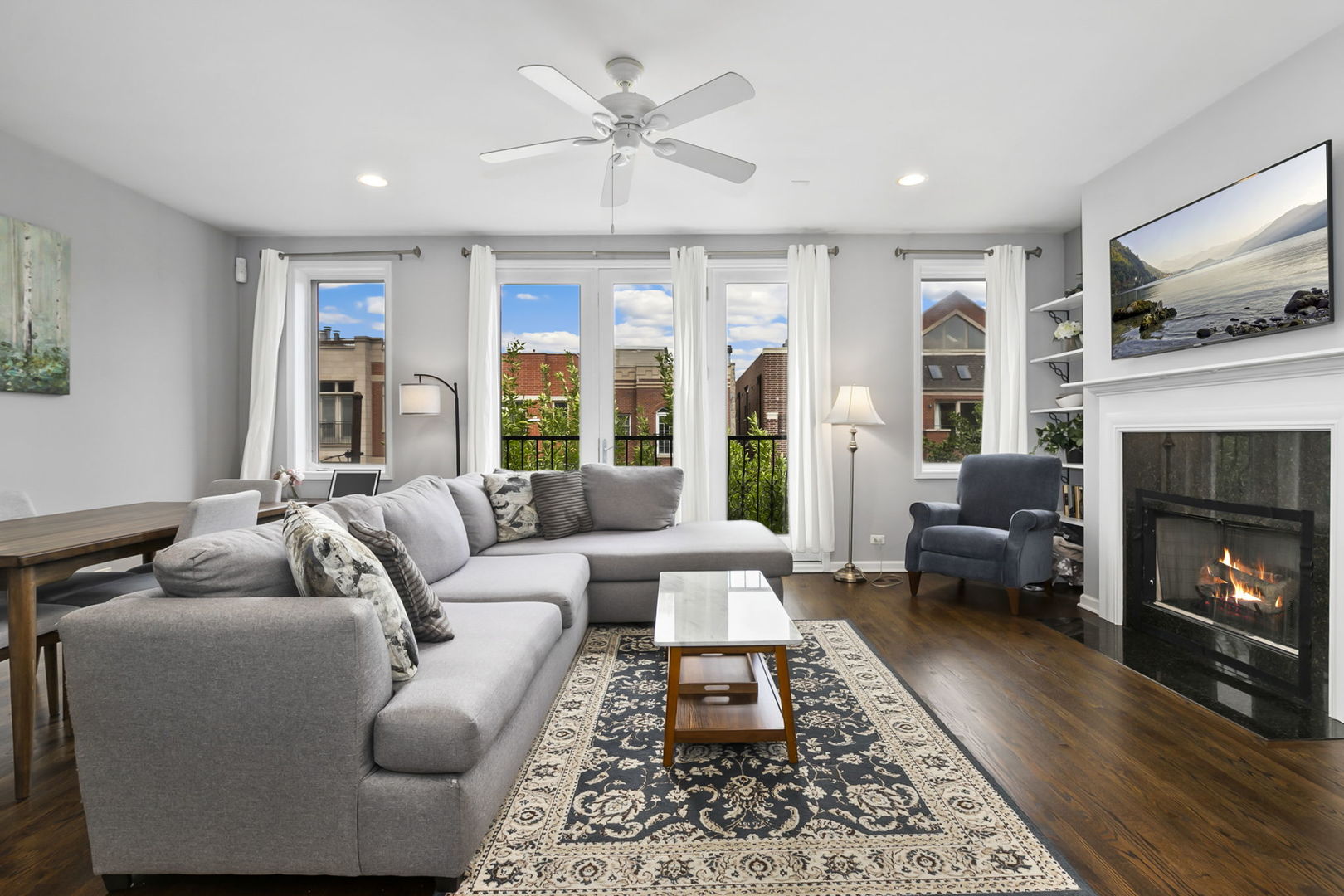 1927 W Belmont Avenue 3