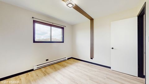 Tiny photo for 4220 Bonhill Drive #3E, Arlington Heights, IL 60004 (MLS # 12440594)