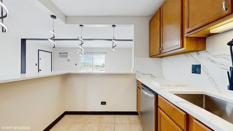 Tiny photo for 4220 Bonhill Drive #3E, Arlington Heights, IL 60004 (MLS # 12440594)