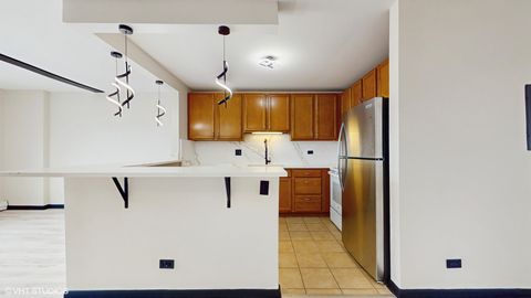 Tiny photo for 4220 Bonhill Drive #3E, Arlington Heights, IL 60004 (MLS # 12440594)