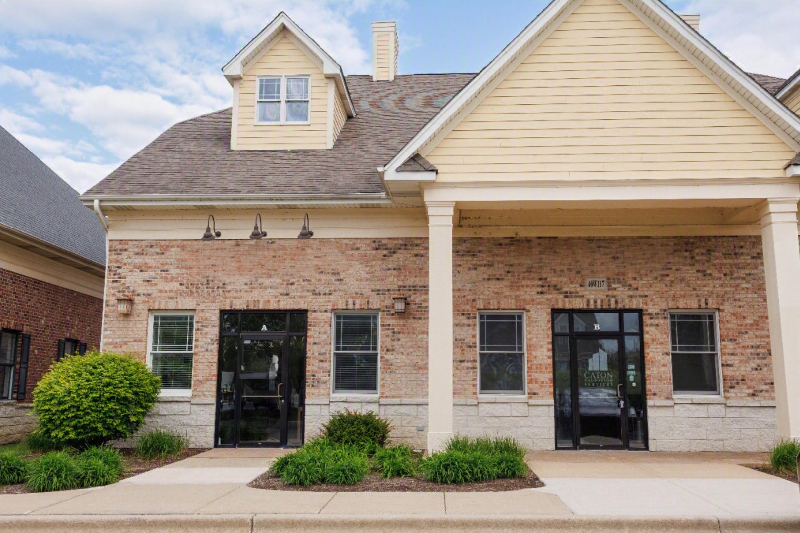 40W117 Campton Crossings Drive Drive