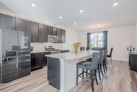 Tiny photo for 4167 Chelsea Manor Circle, Aurora, IL 60504 (MLS # 12610710)