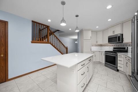 Tiny photo for 3028 Red Wing Court, Bettendorf, IA 52722 (MLS # 12607496)