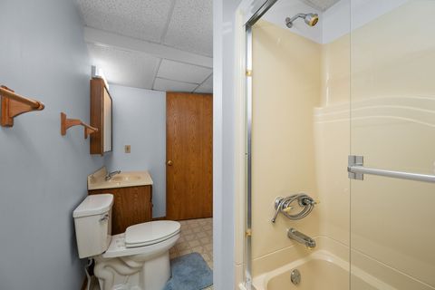 Tiny photo for 3028 Red Wing Court, Bettendorf, IA 52722 (MLS # 12607496)