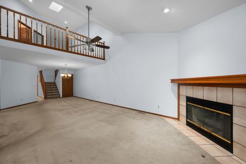 Tiny photo for 3028 Red Wing Court, Bettendorf, IA 52722 (MLS # 12607496)