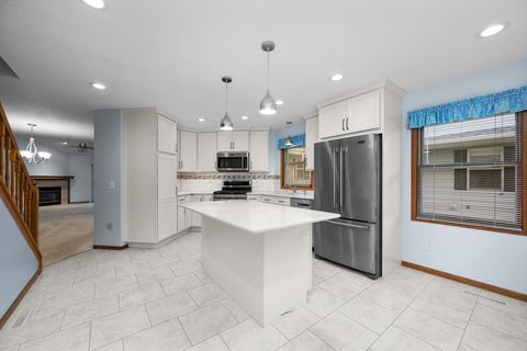 Tiny photo for 3028 Red Wing Court, Bettendorf, IA 52722 (MLS # 12607496)