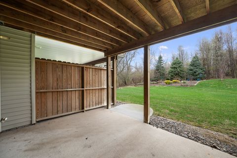 Tiny photo for 3028 Red Wing Court, Bettendorf, IA 52722 (MLS # 12607496)