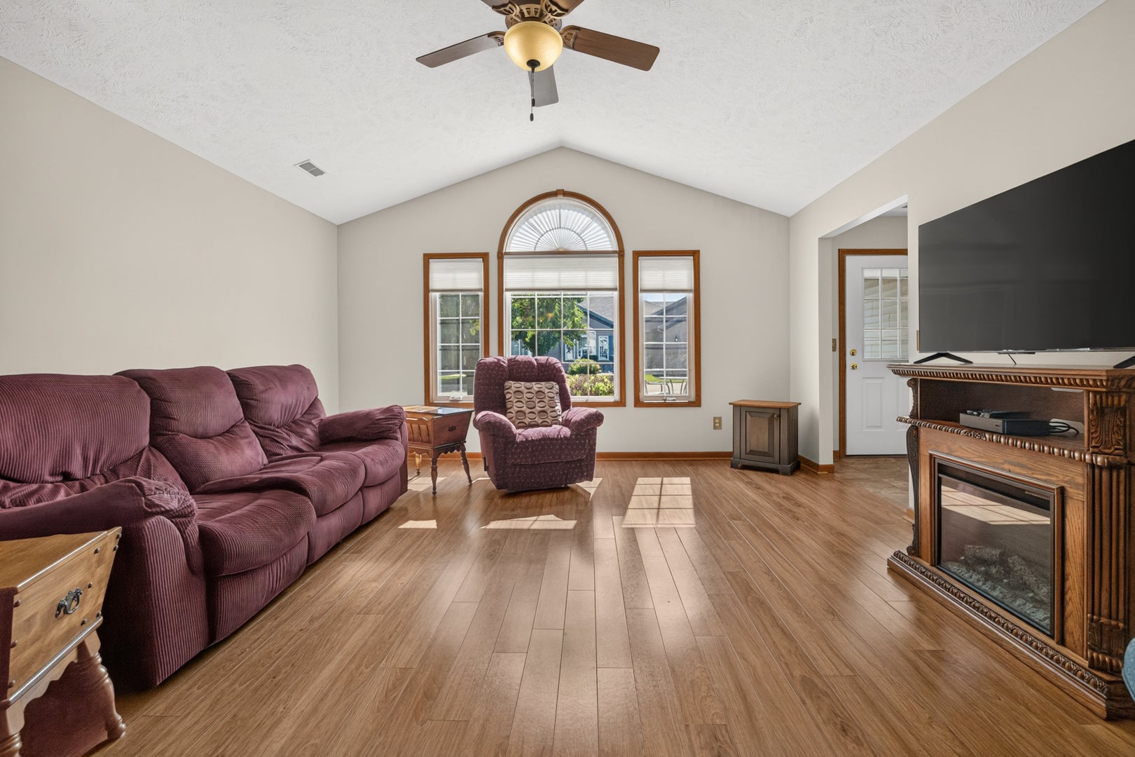 3707 Wine Way