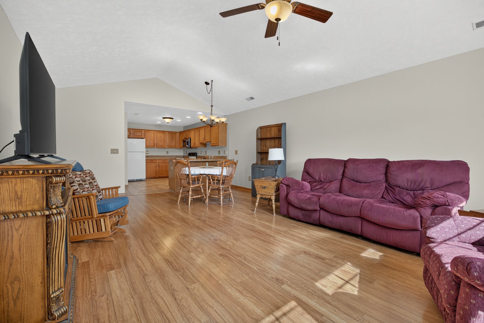 3707 Wine Way