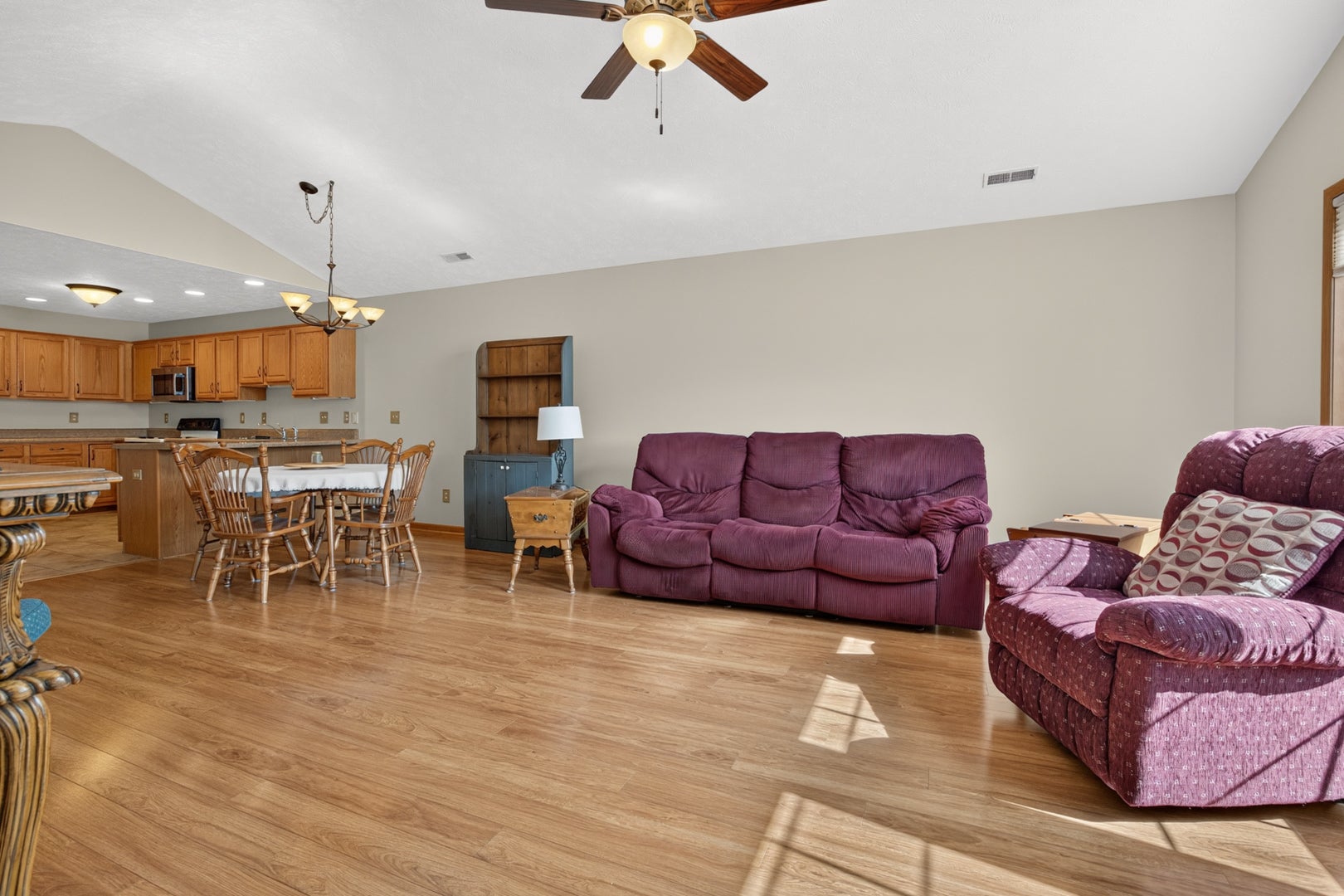 3707 Wine Way
