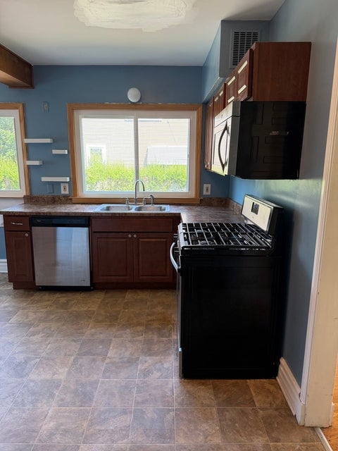 Tiny photo for 929 Garfield Avenue, Belvidere, IL 61008 (MLS # 12718998)