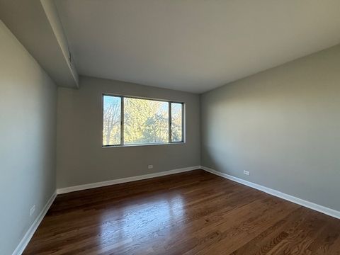 Tiny photo for 10 Garden Drive #8, La Grange Park, IL 60526 (MLS # 12545763)