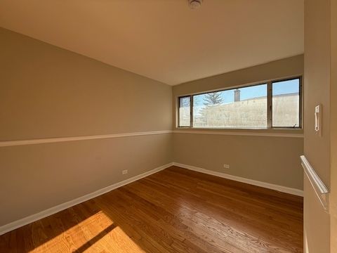 Tiny photo for 10 Garden Drive #8, La Grange Park, IL 60526 (MLS # 12545763)