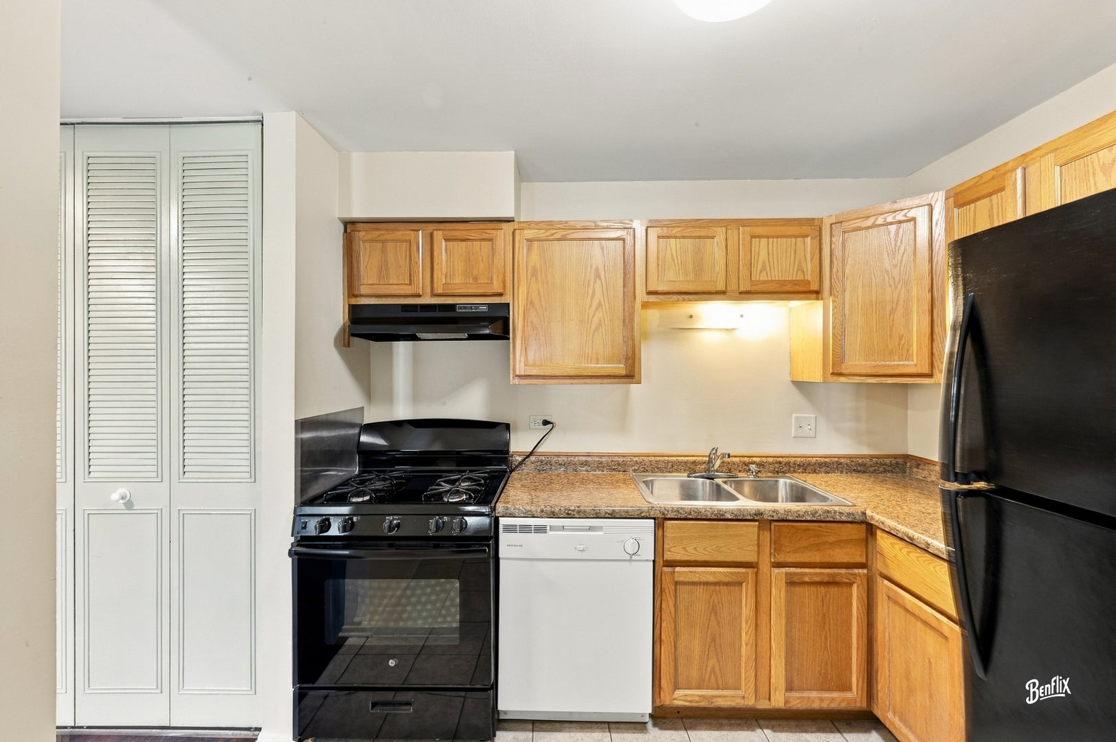 4000 Bayside Drive 103