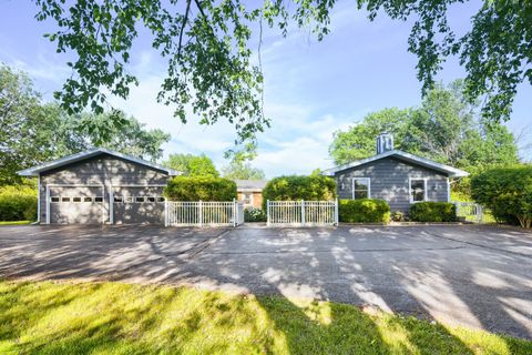 Photo of 9 Tomahawk Trail, Oswego, IL 60543 (MLS # 12662253)