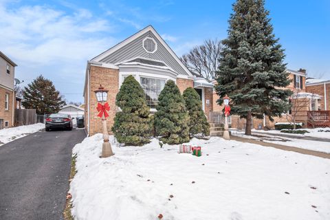 Tiny photo for 1673 Spruce Avenue, Des Plaines, IL 60018 (MLS # 12530129)