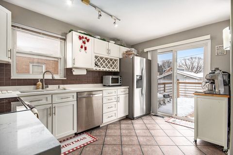 Tiny photo for 1673 Spruce Avenue, Des Plaines, IL 60018 (MLS # 12530129)