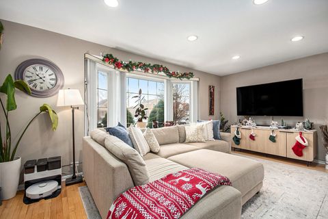 Tiny photo for 1673 Spruce Avenue, Des Plaines, IL 60018 (MLS # 12530129)