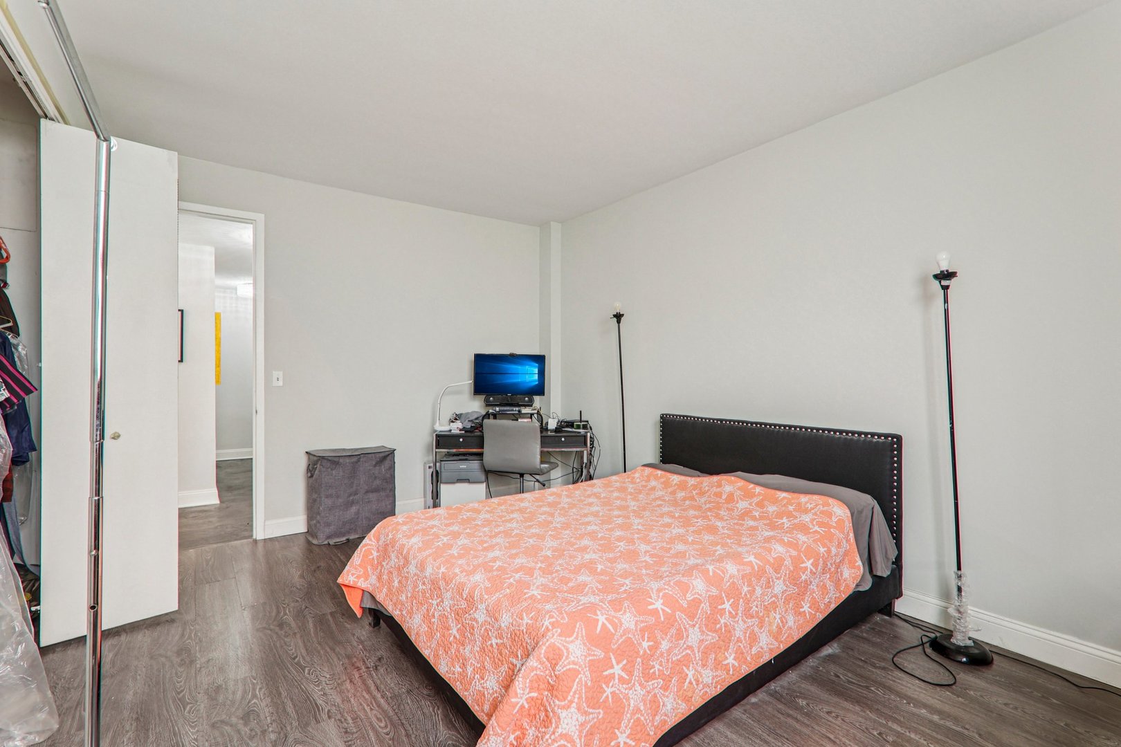 2941 S Michigan Avenue 105