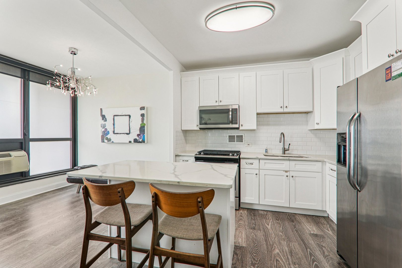 2941 S Michigan Avenue 105