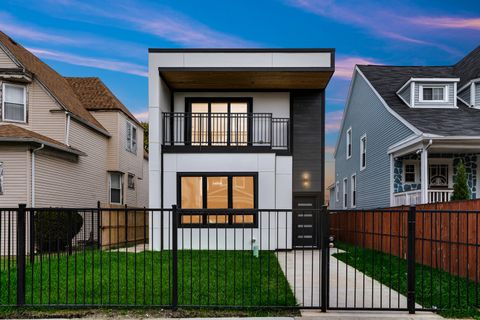 Photo of 843 N Lorel Avenue, Chicago, IL 60651 (MLS # 12510013)