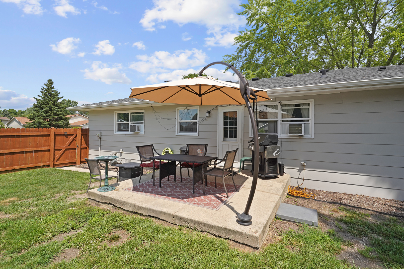 582 Phillips Circle