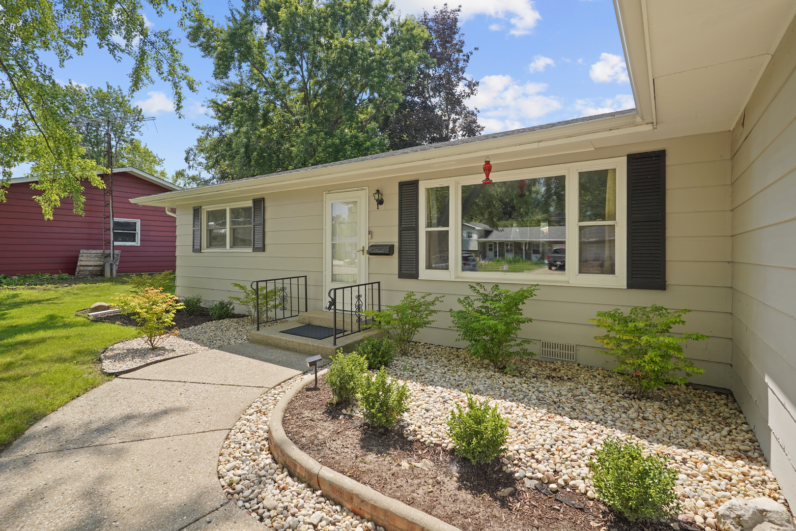 582 Phillips Circle
