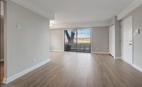 Tiny photo for 6323 175TH Street #1W, Tinley Park, IL 60477 (MLS # 12554633)