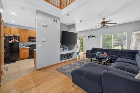 Tiny photo for 949 Tanager Court, Glen Ellyn, IL 60137 (MLS # 12697945)