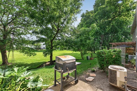 Tiny photo for 949 Tanager Court, Glen Ellyn, IL 60137 (MLS # 12697945)