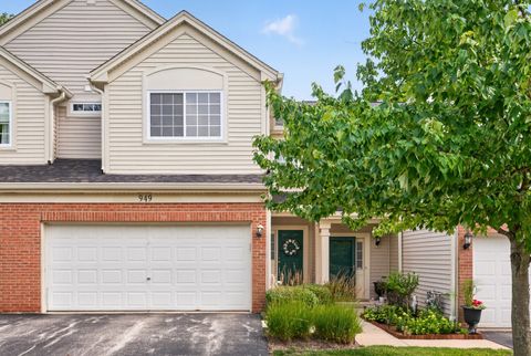 Photo of 949 Tanager Court, Glen Ellyn, IL 60137 (MLS # 12697945)