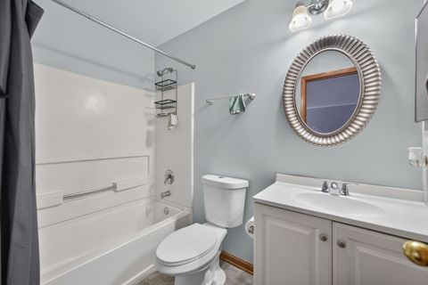 Tiny photo for 949 Tanager Court, Glen Ellyn, IL 60137 (MLS # 12697945)