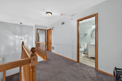 Tiny photo for 949 Tanager Court, Glen Ellyn, IL 60137 (MLS # 12697945)