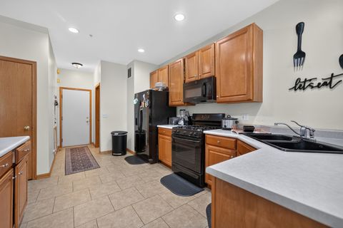 Tiny photo for 949 Tanager Court, Glen Ellyn, IL 60137 (MLS # 12697945)