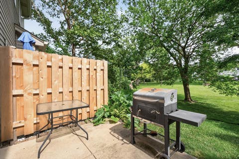 Tiny photo for 949 Tanager Court, Glen Ellyn, IL 60137 (MLS # 12697945)