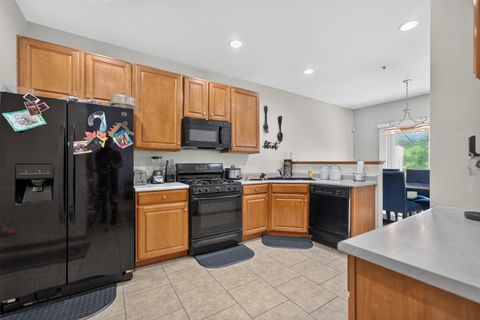 Tiny photo for 949 Tanager Court, Glen Ellyn, IL 60137 (MLS # 12697945)