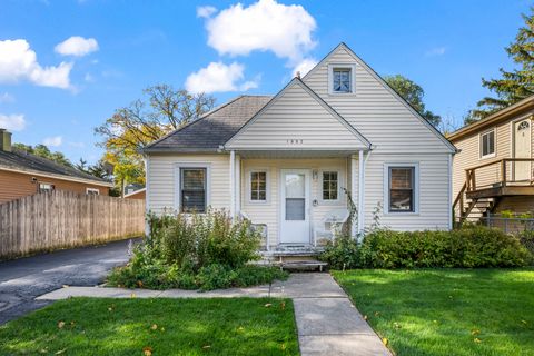 1502 Kenmore Avenue Round Lake Beach IL 60073