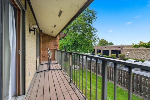 Tiny photo for 821 Oakton Street #104, Elk Grove Village, IL 60007 (MLS # 12748881)