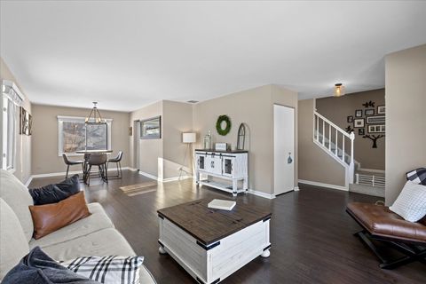 Tiny photo for 1394 Parkridge Court, Crystal Lake, IL 60014 (MLS # 12554820)