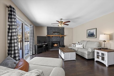 Tiny photo for 1394 Parkridge Court, Crystal Lake, IL 60014 (MLS # 12554820)