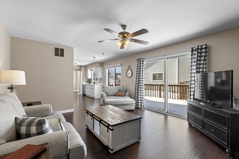 Tiny photo for 1394 Parkridge Court, Crystal Lake, IL 60014 (MLS # 12554820)